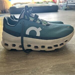 Cloudmonster Running Shoes in Light Green